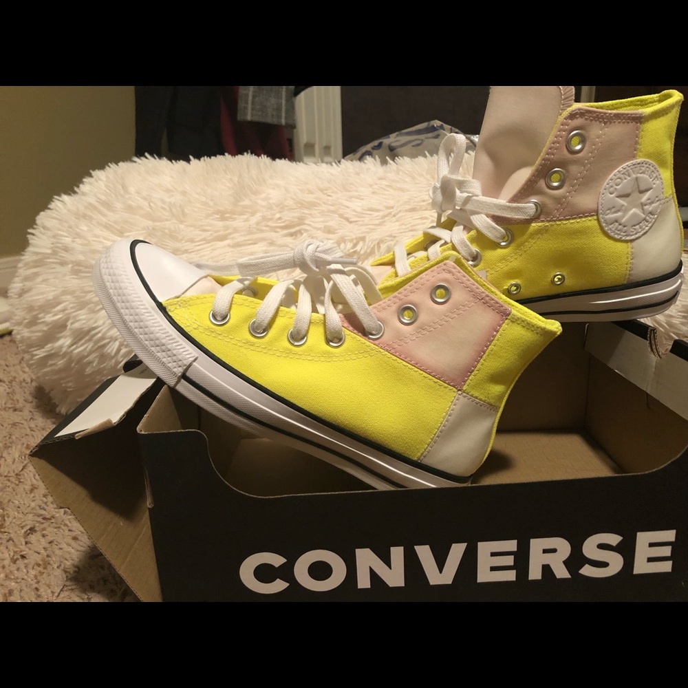 Neon colored converse - Picture 2 of 7